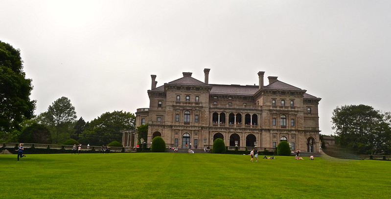the breakers mansion in rhode island