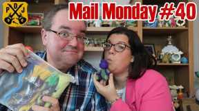 Mail Monday #40 - Gobs Of Goodies From Sue G., Ellen A., Verna S., William & Jean W. - ParoDeeJay