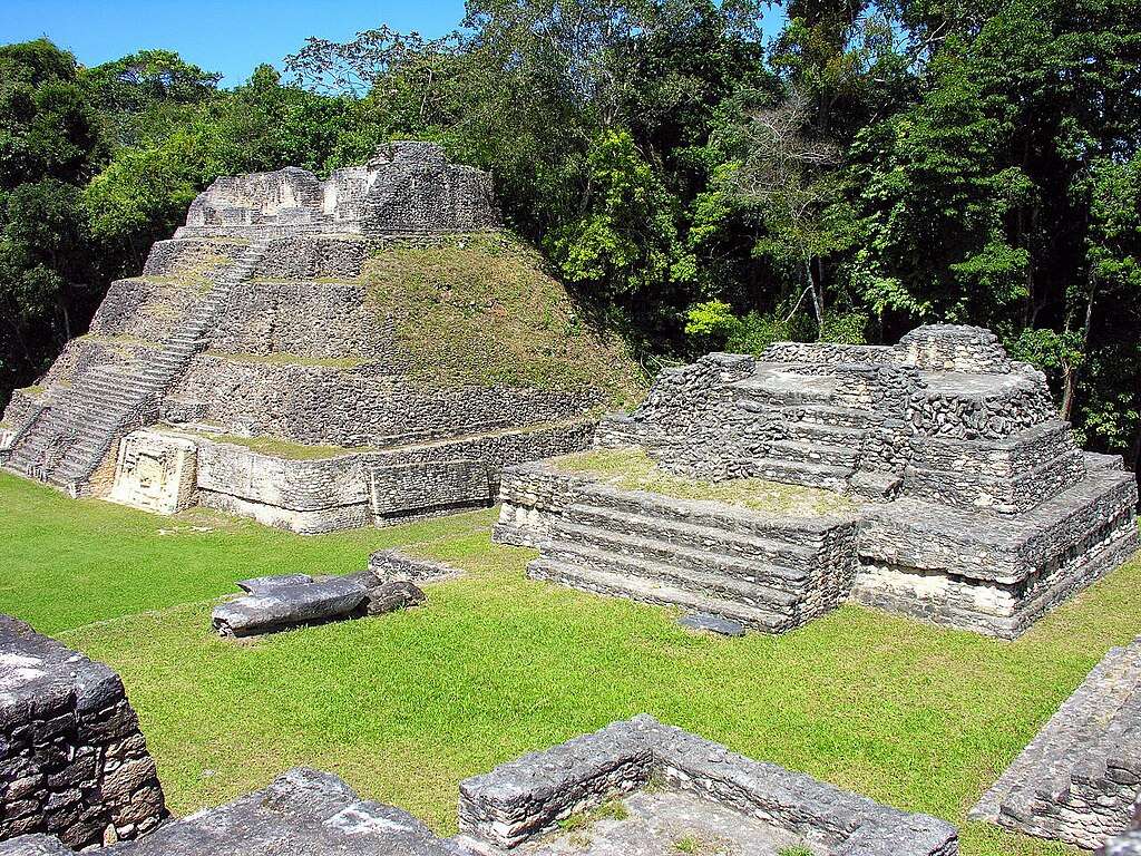 caracol maya ruins in belize